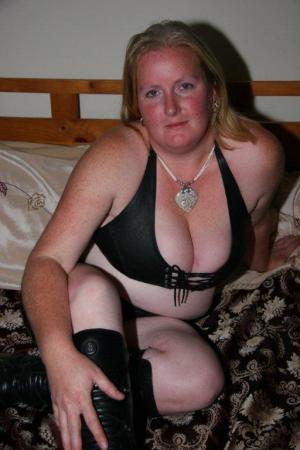 Mature Sex Contacts - UK adult dating sex contacts