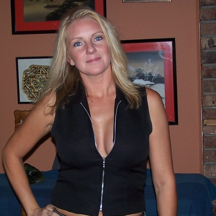 Mature Women Adult Contacts 19