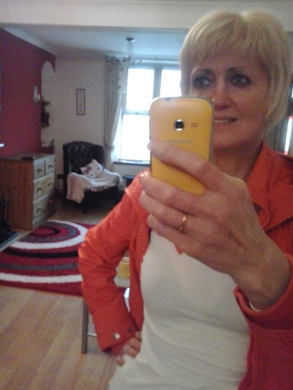 Im a 53 yr old lady who is dominant in the bedroom and looking for sub men to play with. Want to be my plaything