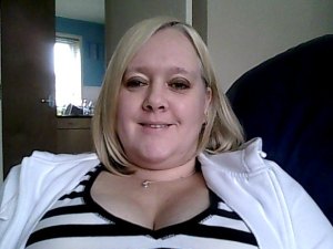 single girl, easy going but am a little shy too. looking for some fun but I am not a good leader so if you like to take charge then thats good for me. i am also willing to try new things. I am looking for nsa fun and not looking for a relationship but if i should meet the right person then i am happy for that to change. like guys aged between 35-50 please x