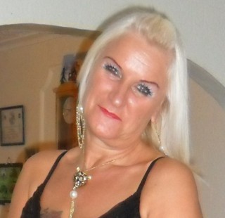 mature lady looking for nice gentle men for fun times and more. I am a little experienced but no where near as much as I would like to be so a little teaching would be nice. I like to think I have a very open mind so dont be shy 