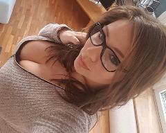 Needs arent getting met at home. I need sex  oral (gives and receive)  anal if into you  kissing  kinky to a point and light bondage ok. Im married so must be discreet. I prefer a married man. Want a man who loves to please.                                    