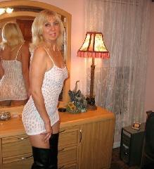 I am simple  laid back  and down to earth. Looking for a discreet sexual partner. Not looking for a relationship or anything  want to keep my marriage the way it is  but I need pleasure too...let me know if you want to meet.  I want a guy that I feel comfortable around and trust so I can...say...let him tie me up. I like to be a little more risque than the average woman  so I need a man that will get into that with me as well.                                    