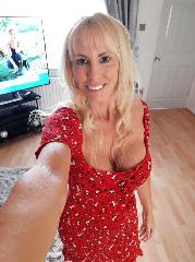 Great company fun loving horse lover looking for friends and maybe more if the right person comes along. I need a Funny and Witty down to earth genuinely kind companion.  Looking to be satisfied. Can you help me out?                                    