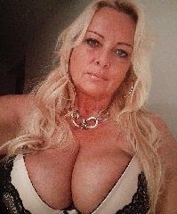 Im divorced woman with a great career and am very self sufficient but am looking for more fun. I have a great sex drive and am open to new and creative ideas. I am looking for flexible man like me so that we can do experiments and styles on our private moment so ill be waiting for you...                                    