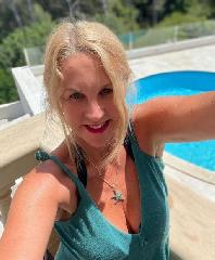 I like smiling and making new friends. Im very easygoing. Im not just hot outside but also hot inside. I have many more inner beauty waiting for you to find out...not a paid member you can leave info for me to contact you                                    