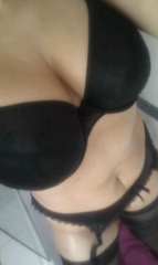 Sexy, fun professional female looking for tall like minded male for fun nights and hot sex