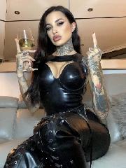 Real Sex Contact in Black