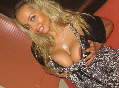 Real Sex Contact in Vest