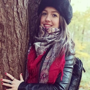 I previously thought that the phrase, "dying from boredom", is complete bullocks. However, now that I have nothing to do, I feel like I am dying each passing day. I am looking for someone to bring back the fun and excitement in my life. It would be great if I can find a nice lad who can spice up my days and ignite the flame of passion in my night life. 