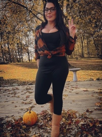 I am looking for a mature male friend that may want to play with me. Can we be friends? Friends who bang lol. I'm very open-minded and in general just up for whatever :)