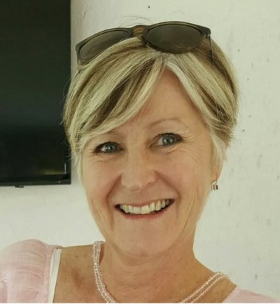 Looking for someone to connect with for regular meets to explore my boundaries and have some serious sexy fun xx