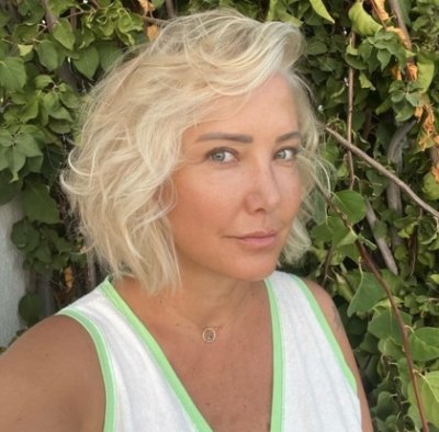 I prefer to be the one in control, not the one being ruled. Before we get into anything naughty, I like to set the mood just right. I'm not saying I'm some sort of dominatrix, but I like to be in charge :)