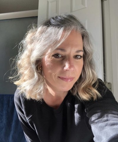 I love getting creative. I am always willing to learn and try new things and that includes in the bedroom :) I was made to share this body and let men enjoy it. So boys, what are you waiting for.......... ;)