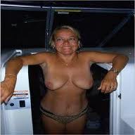 hi am a married woman who will play alone or with hubby, looking for sexy guys. love giving and receiving oral so must you.