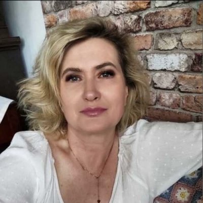 A sexually adventurous female who is unattached and very independent. I would like to find a pleasant, friendly and non pushy man for discreet naughty fun. I am not too bothered about age, more important that you can show me what I have been missing!