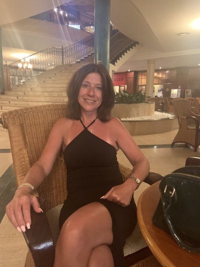 You never know what sexy secrets a wife is hiding........ I have a husband but he has no idea I'm on this site and I need to keep it that way. Lets chat and maybe exchange some pics to see if we click and take it from there x