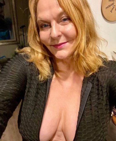 oldbutpretty age 56 from South Bristol, Maine