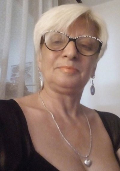 I have been thinking I need a lover to spoil me, sexually :) It would be so lovely to have someone tend to my lustful needs and for me to tend to theirs. Someone I can talk to and who will kiss me all over x