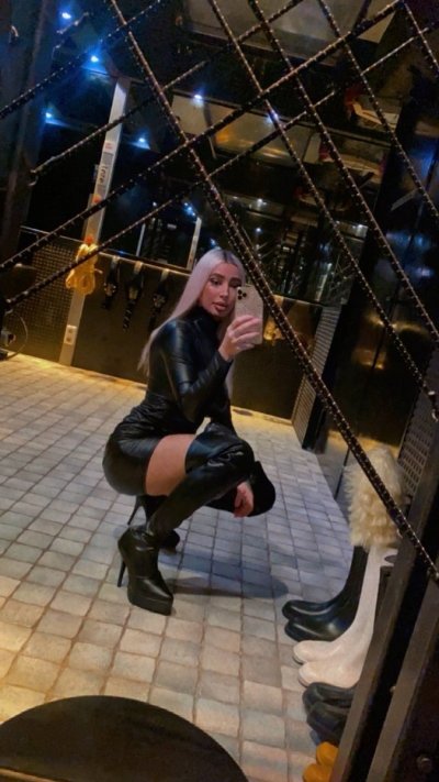 Would you go down on your knees for me? ï¿¼Make me so horny that I can’t resist a good hard ï¿¼