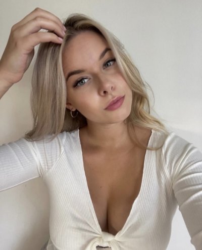 tastyjessie age 43 from Alplaus, New York