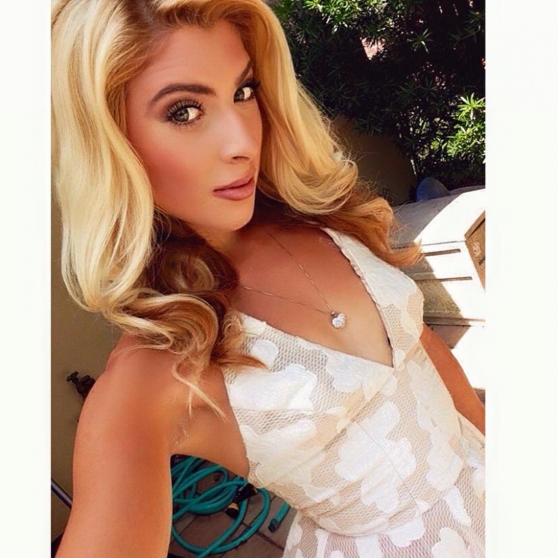 Laurasmith880t age 40 from Chicago, Illinois