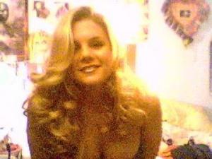 acuriouslilbit age 25 from Havelock, North Carolina