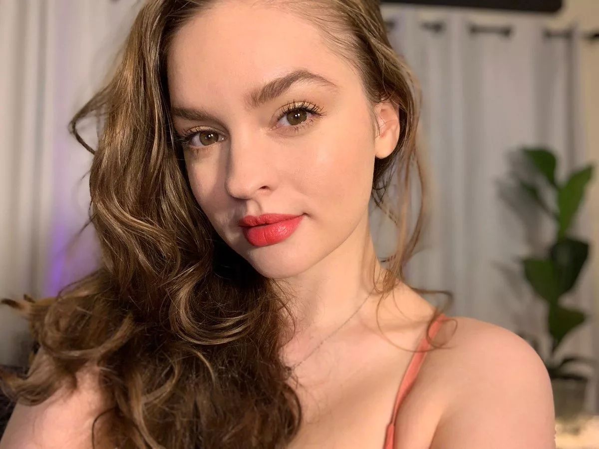 IrisShida age 25 from Dallas, North Carolina