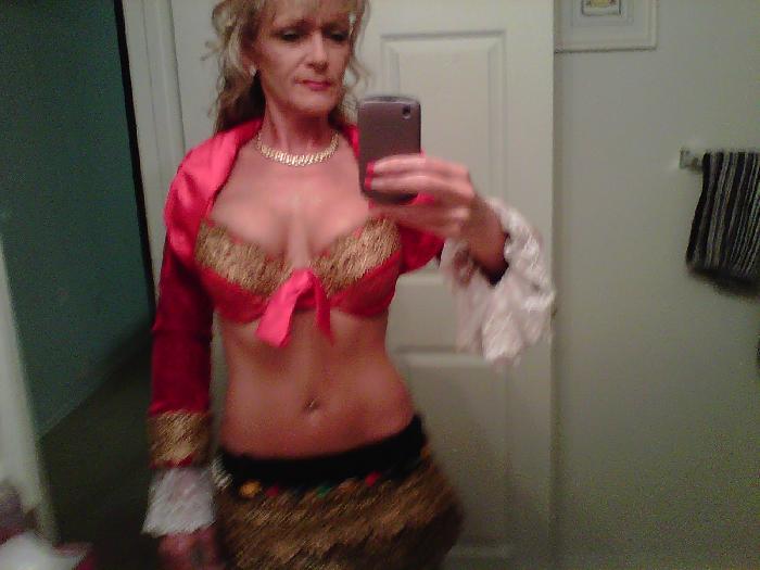 TasteeNTampa age 44 from Port Richey, Florida