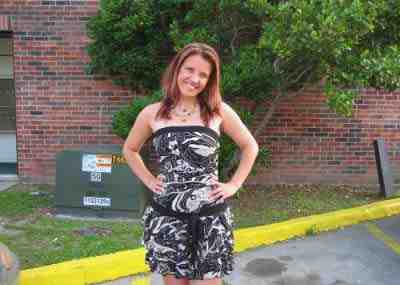 liberated single girl in search of hedonistic fun with likeminded guys. very much into the nature side of things and would like to explore that more with someone into similar.