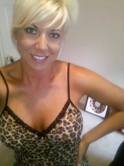 Hi I am 41 years old currently married but not satisfied so seeking some discreet fun :-). Would prefer a younger man but will consider everyone. If you fancy talking and maybe more! send me a message if your interested! 