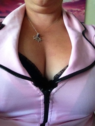 If you like a curvy woman then that's me!! Have a wicked sense of humour and love to laugh! I'm adventurous always ready to try something new and if I like it will repeat! Have a high sex drive and love oral both giving (I have a pierced tongue) and receiving, also love the naughty pleasure of anal ;) Also love outdoor sex the thought of being caught adds to the fun! Basically, I'm a bit of nymph so if you got the stamina then get in touch!