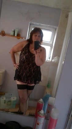 Hi I'm a horny lady looking for some fun and games with a guy who likes a woman with some meat on her bones. I love oral sex and having fun in the bedroom!