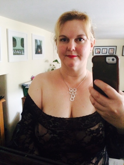 I'm looking for NSA buddies and want to try lots of things.I am clean, educated, highly sexed and amazing in bed. I give great oral and am a vocal fuck and can gush buckets. I love the element of danger so when the weather is warmer would like outdoor fun. Though indoor public places are just as exciting. Changing rooms, toilets, train carriages, cars etc. if you think you can handle me then let's chat x