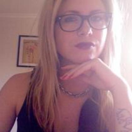 I am looking for someone who is discrete and can keep a secret as i am married and do not want to get caught doing this x