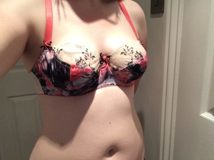 I'm looking for some sexy chat with some sexy men. Just some hot, wet fun. Interesting or imaginative messages will be more likely to be responded to.