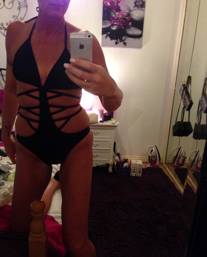 I'm a fun loving woman and sexy woman. I'm looking for some passionate NSA naughty, dirty sex. I enjoy most things, will try anything once. I love a bald man, but men with hair is fine lol. I love tattoos and hairy chests, mm very sexy. I love daring and adventure, naughty and erotic.