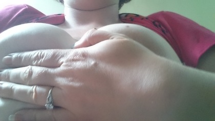 I'm Pippa, I'm 33 big with big blue eyes with a really big personality, if you want to know more just ask, ask anything you want xxxxxx