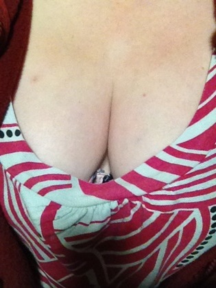 Well I'm a 35 yr old with a very high sex drive... I like goin out meetin ppl or stayin in cuddling watching films either way doesn't bother me......I have been married now divorced have 3 beautiful girls who ALWAYS come first xxx If I don't reply plz don't take offence I'm new... U wanna know anything all u have to do is ask...x