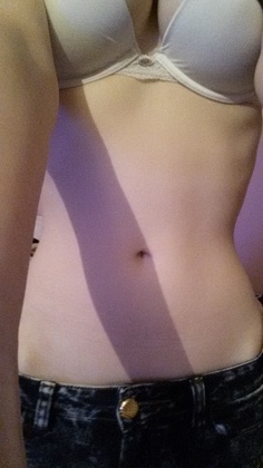 Hey there ;) I am a petite women looking for a strong guy to show me a good time ;) If u think you have what it takes get in touch x