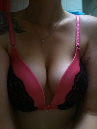 Hey I'm 25 tall with short blonde hair, I'm good looking and like being in control but also like to be controlled sometimes :) I never take life too seriously looking for casual encounters with a guy who's up for fun with no strings attached :)