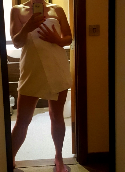 Who Im Looking For .... A man who knows how to be a man, confident, respectful, challenging and intelligent. A physical requirement of a minimum of 5ft 10, clean and well presented. Someone who enjoys banter and humour and who is able to use creativity to maintain interest. Someone who would like to both want someone and feel wanted in return, without changing the horizon. Ideally you would be non-vanilla and enjoy the fun and responsibilities that that entails ;) x