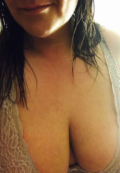 Divorced lady looking for a single guy , time permitting someone sociable with manners and knows how to dress and impress a lady.Not looking for a serial bed hopper, but a gent with charm and intelligence to stimulate my mind when out and adventurous when alone.I'm not here just for chit chat , I'd like to get to know a sexy guy overtime to please and be pleased. PS: prefer a guy trimmed or shaved ! Au natural doesn't do it for me ! PPS, please be bothered to fill in your profile and add some kind of photo or it's not even going to get off starting block!