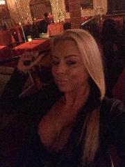 Im a sexy Divorcee seeks a man for good sex and really good oral. I only want to hear from someone wholl go down on me for at least 30 minutes. I need a man who really knows how to lick/suck a womanise pussy & clit.                                    