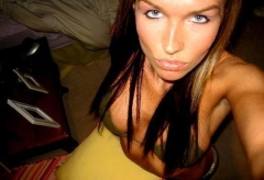 I'm in search of some enlightening experiences. ;) I'd prefer men older than me who are looking for discreet romantic, wild or naughty get togethers. ;) I'm a naturally dominant woman - but i play the submissive very well in the bedroom.....