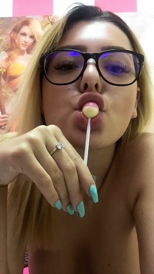A whore that wants a bloke who can keep up with my filthy day dreams. Can keep up with my horny mind, telling me how to make a fantasy better and help satiate the ache between my legs with just words. Spur me to touch myself when it get's too much. 