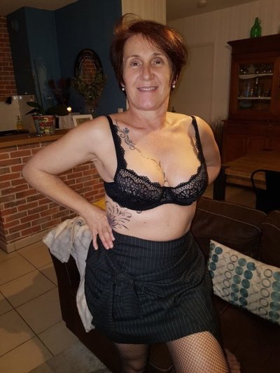 more-fun60 59 from Lye in West Midlands looking for sex contacts