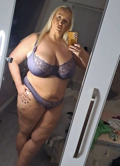 sun-shining 47 from Mansfield in Nottinghamshire looking for sex contacts