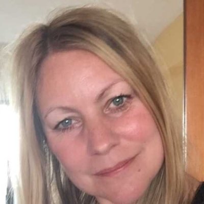 Looking to try to give a bj (or more) in public place.… like on the tube, or in the park, or in the changing rooms of a department store. The risk of getting caught is such a turn on! Discreet safe and fun focused. I am slender healthy and require you to be very naughty and sexually confident! XXX