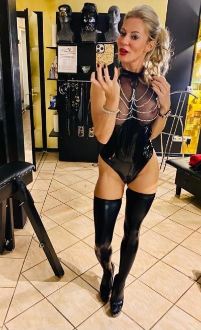 LadyAnna83 40 from Hornsey in Greater London looking for sex contacts